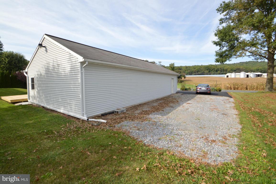 1073 Mountain Road Manheim, PA 17545 - Photo 19 of 19
