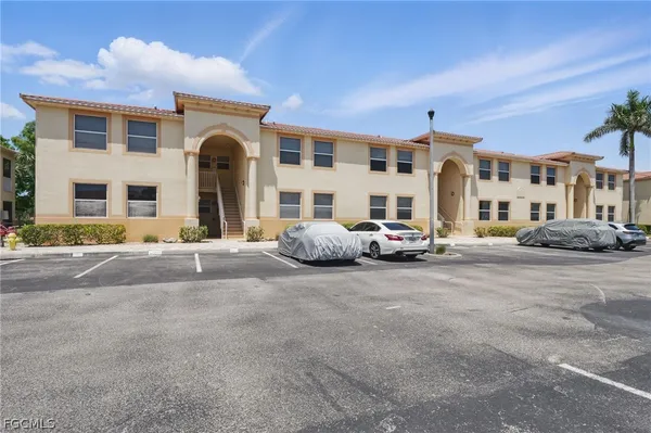 $1,400 | 15430 Bellamar Circle, Unit 3023, Fort Myers, FL 33908