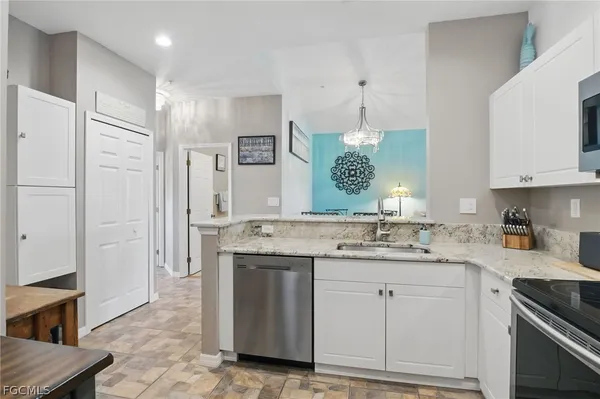 $1,400 | 15430 Bellamar Circle, Unit 3023, Fort Myers, FL 33908