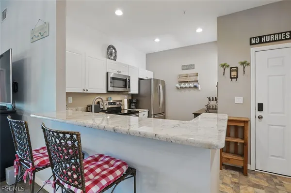 $1,400 | 15430 Bellamar Circle, Unit 3023, Fort Myers, FL 33908