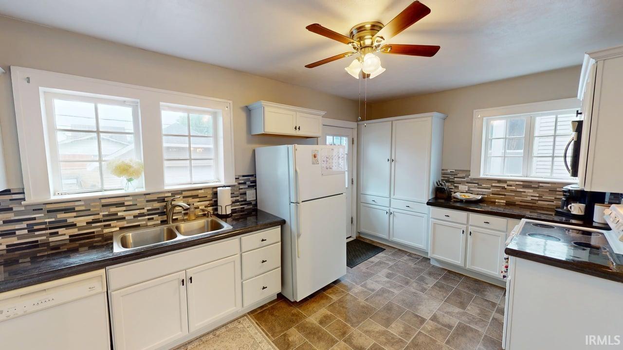 401 West 9th Street Jasper, IN 47546 - Photo 10 of 24 Gallery Image 10