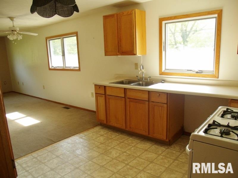 108 Spring Creek Terrace Washington, IL 61571 - Photo 24 of 33