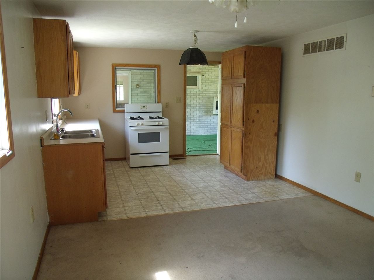 108 Spring Creek Terrace Washington, IL 61571 - Photo 25 of 33