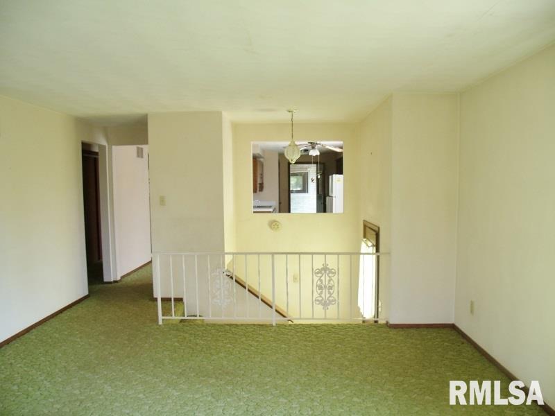 108 Spring Creek Terrace Washington, IL 61571 - Photo 6 of 33