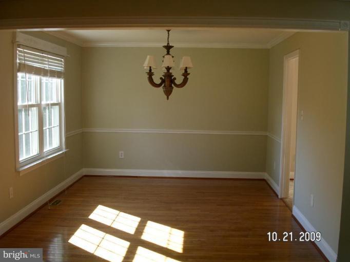 24412 Fossen Road Damascus, MD 20872 - Photo 7 of 20 Dining Room #2