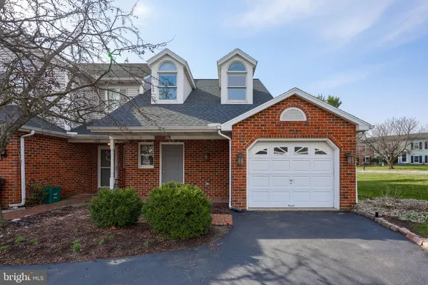 $299,900 | 100 Pepperton Court, Lititz, PA 17543
