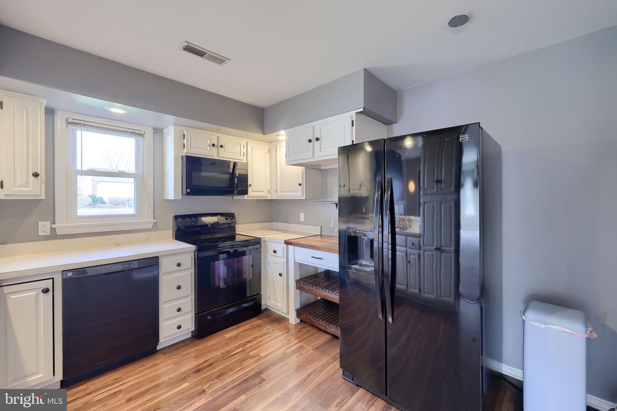 100 Pepperton Court Lititz, PA 17543 - Photo 19 of 43