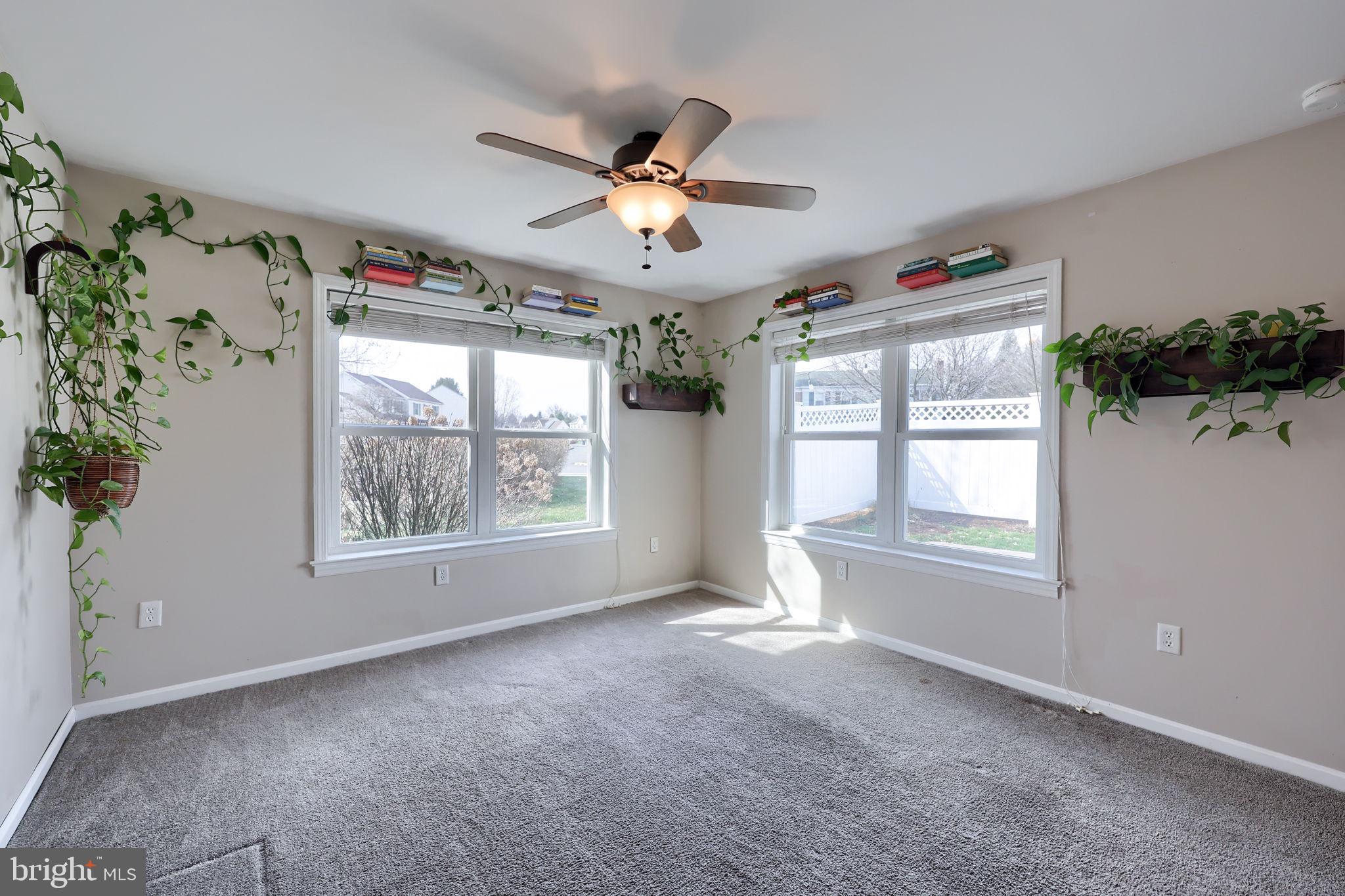 100 Pepperton Court Lititz, PA 17543 - Photo 6 of 43