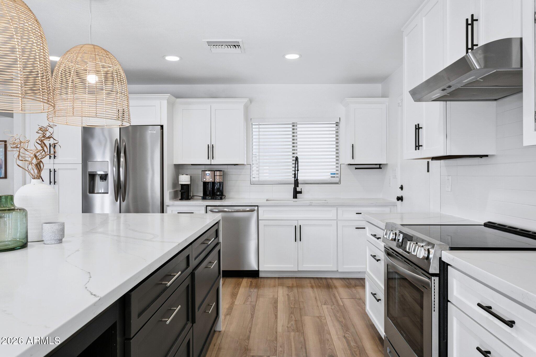 1715 West Orchid Lane Phoenix, AZ 85021 - Photo 11 of 57 Beautifully updated floors