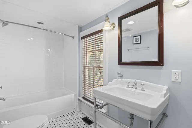 $975,000 | 527 North East Street, Raleigh, NC 27604