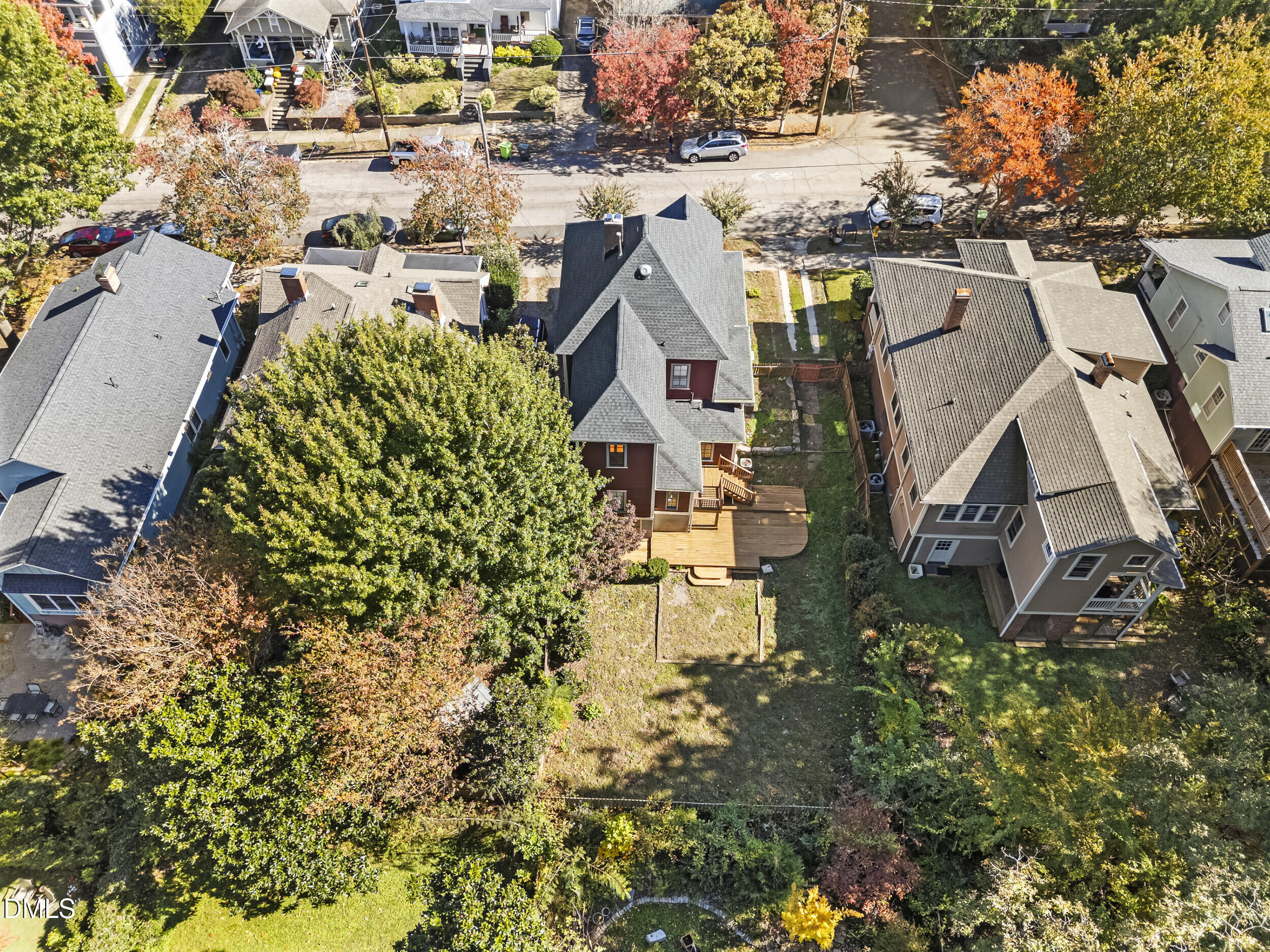 527 North East Street Raleigh, NC 27604 - Photo 44 of 46 an aerial view of residential houses with outdoor space