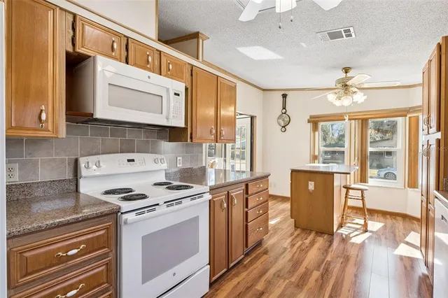 $175,000 | 3122 Myakka River Road, Tavares, FL 32778