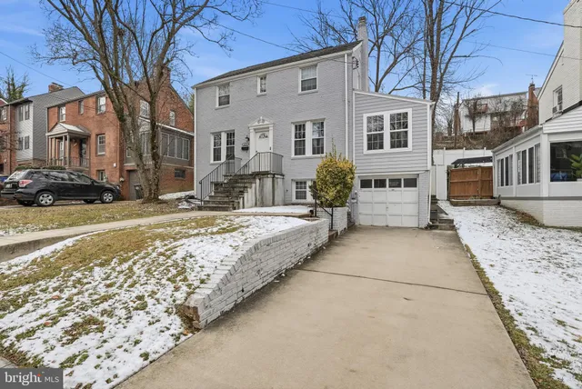 $4,000 | 2111 32nd Place Southeast, Washington, DC 20020