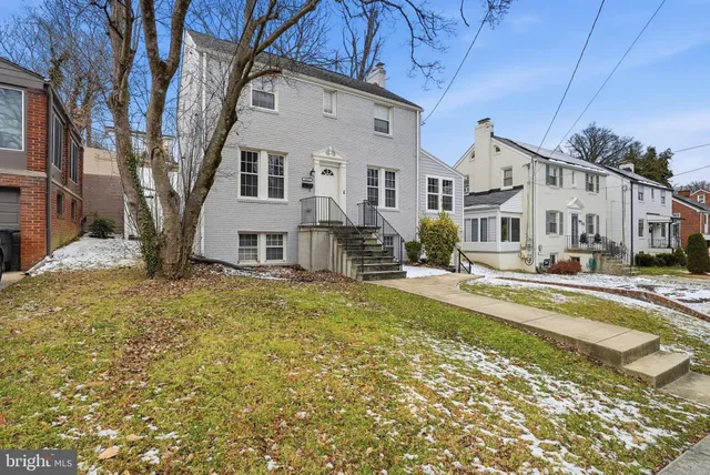 $4,000 | 2111 32nd Place Southeast, Washington, DC 20020