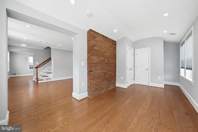 $4,000 | 2111 32nd Place Southeast, Washington, DC 20020