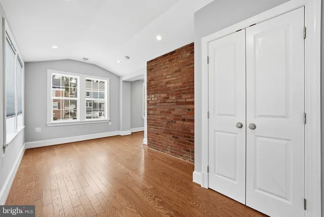 $4,000 | 2111 32nd Place Southeast, Washington, DC 20020