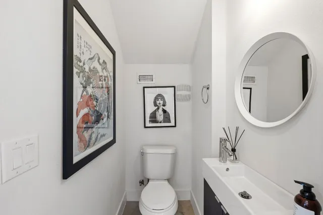 $3,800 | 1904 East 17th Street, Unit B, Austin, TX 78702