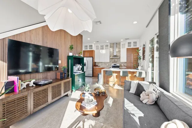 $3,800 | 1904 East 17th Street, Unit B, Austin, TX 78702