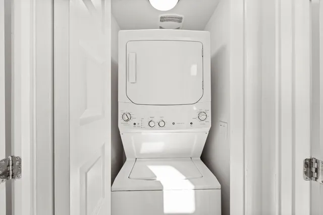 $3,800 | 1904 East 17th Street, Unit B, Austin, TX 78702