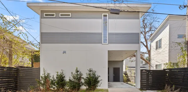 $3,800 | 1904 East 17th Street, Unit B, Austin, TX 78702