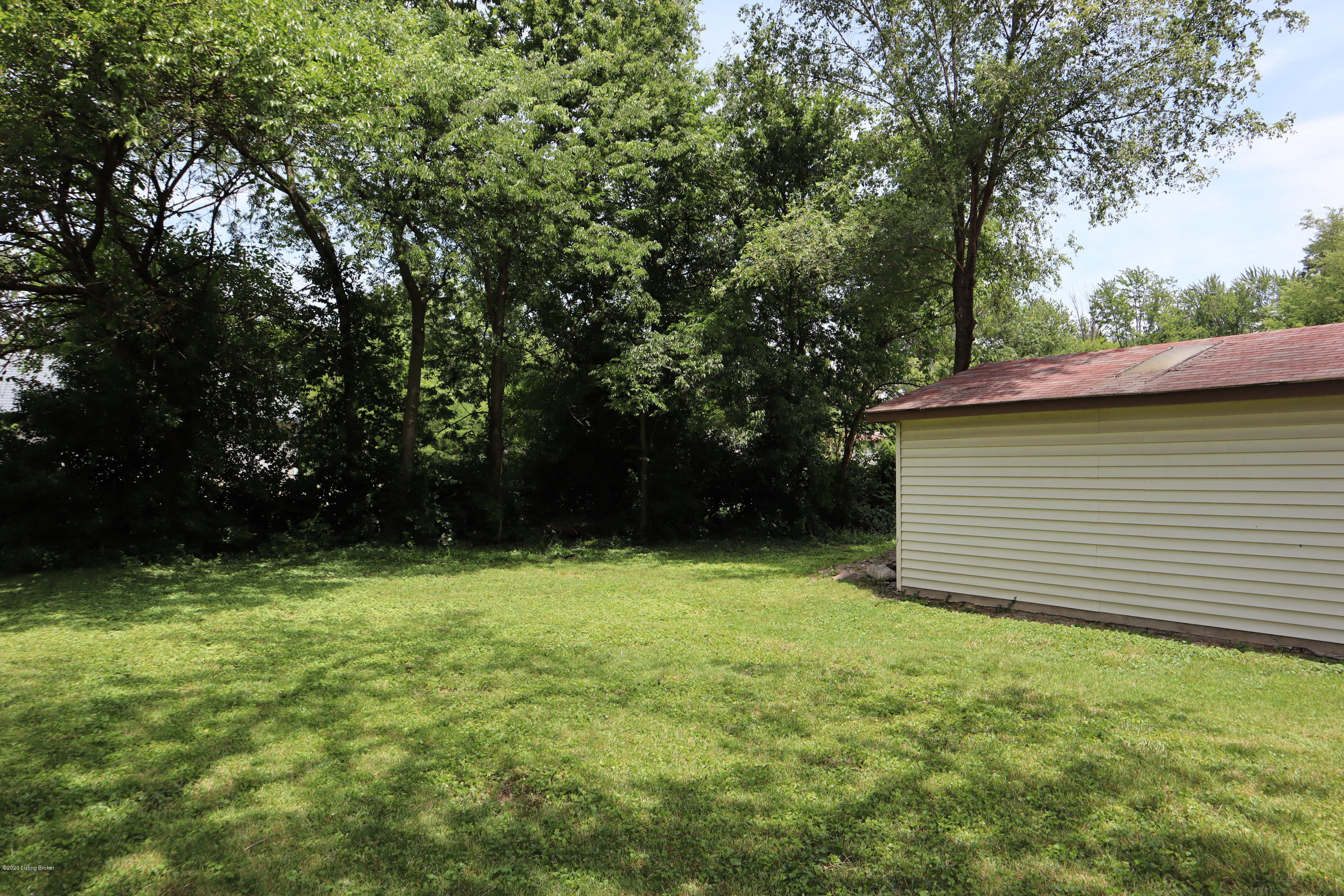1013 Reeves Road Louisville, KY 40219 - Photo 14 of 16 14