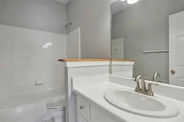 $2,350 | 206 Spring Heights Lane, Unit 206, Smyrna, GA 30080