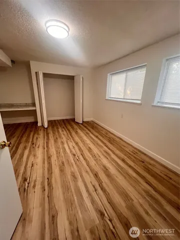 $2,200 | 251 East Lakeshore Drive, Allyn, WA 98524