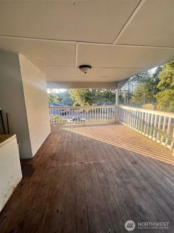 $2,200 | 251 East Lakeshore Drive, Allyn, WA 98524