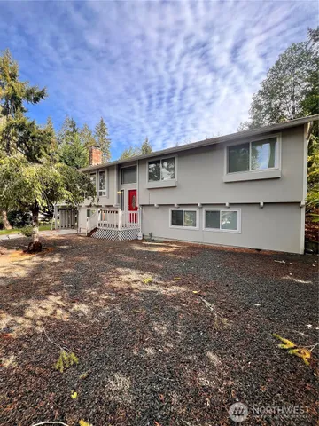 $2,200 | 251 East Lakeshore Drive, Allyn, WA 98524