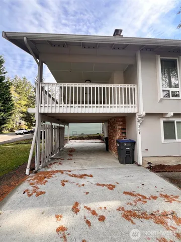 $2,200 | 251 East Lakeshore Drive, Allyn, WA 98524