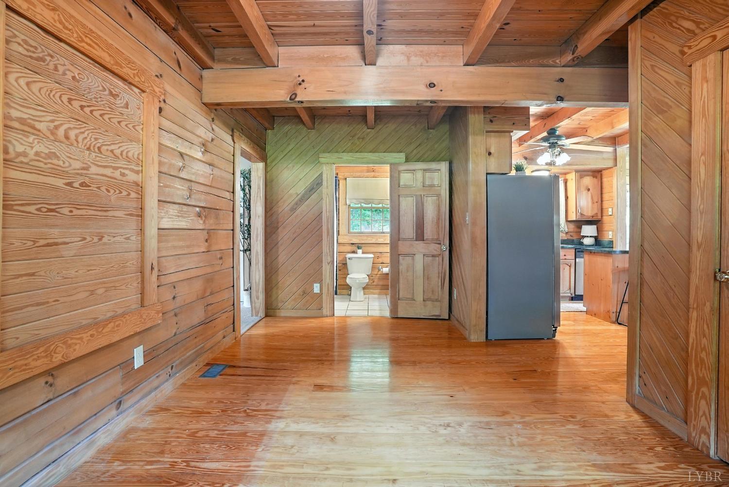 2070 Woodson Road Roseland, VA 22967 - Photo 21 of 76