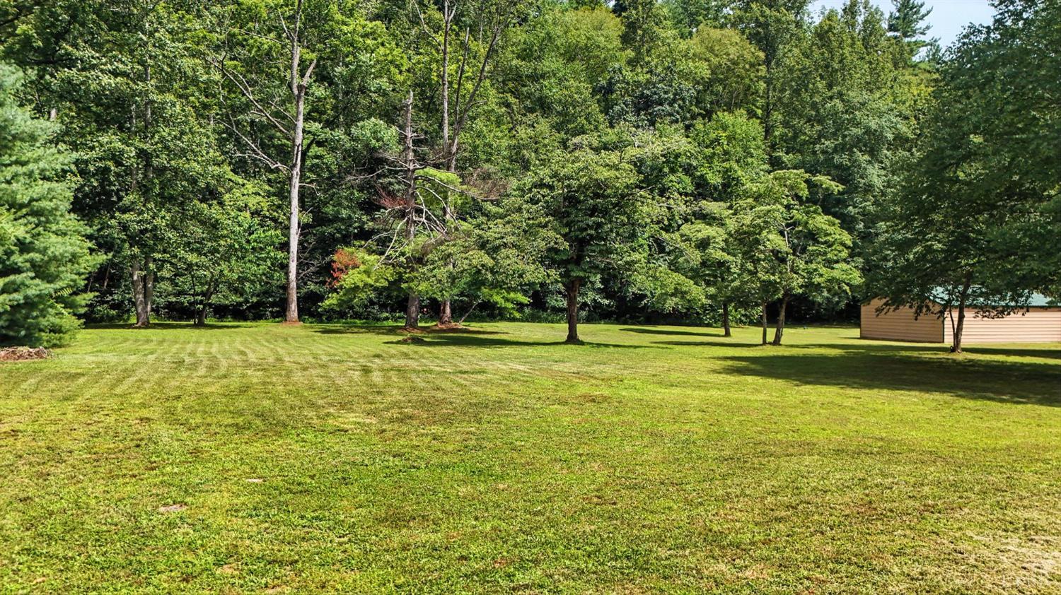 2070 Woodson Road Roseland, VA 22967 - Photo 47 of 76 a view of a volley ball court