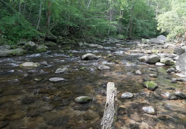 $475,000 | 2070 Woodson Road, Roseland, VA 22967