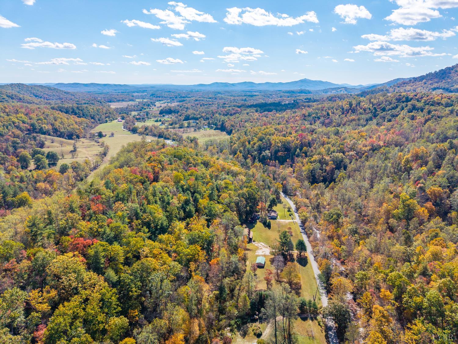2070 Woodson Road Roseland, VA 22967 - Photo 71 of 76 a view of city and mountain