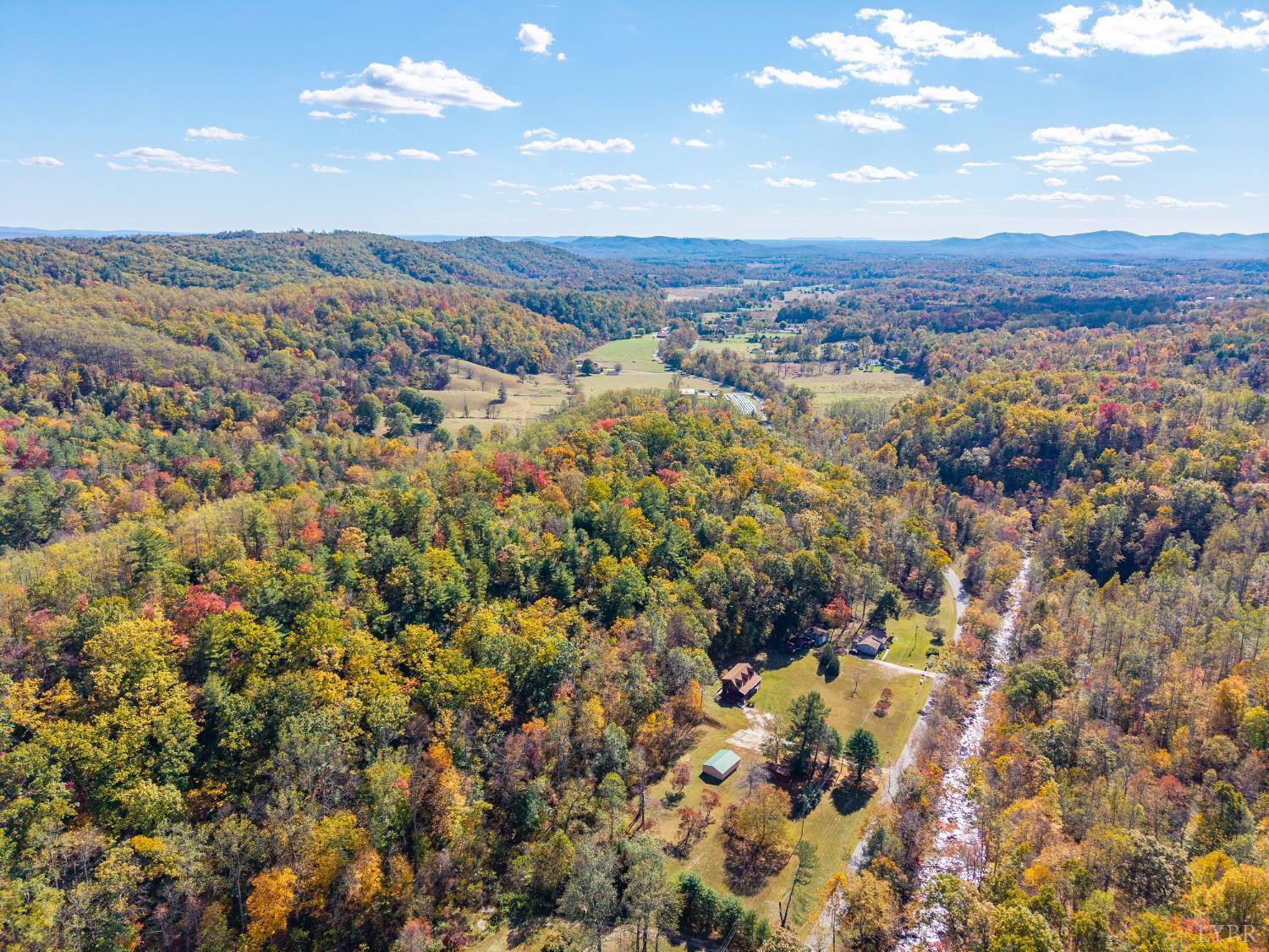2070 Woodson Road Roseland, VA 22967 - Photo 72 of 76 view of city and mountain