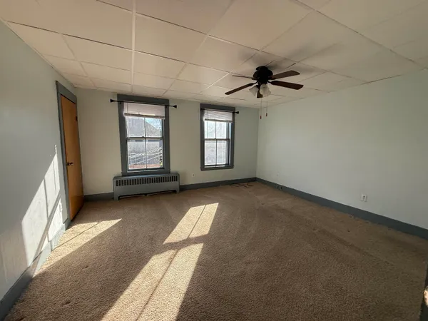 $1,450 | 44 Messer Street, Laconia, NH 03246