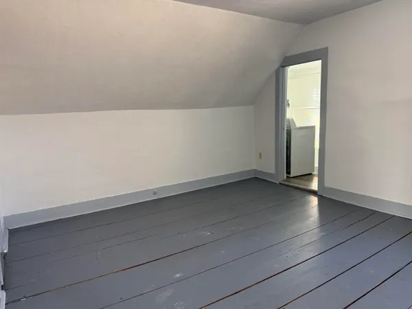 $1,450 | 44 Messer Street, Laconia, NH 03246