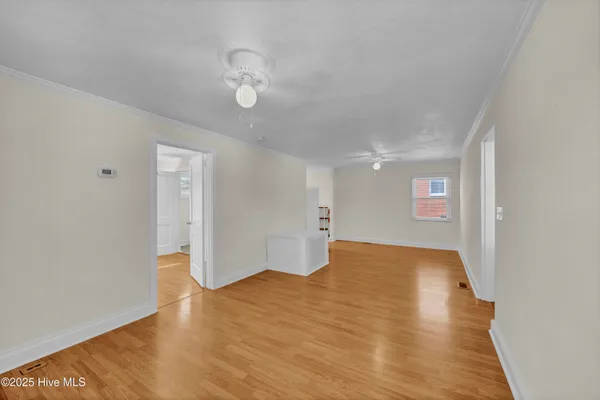 $1,200 | 4503 Wrightsville Avenue, Wilmington, NC 28403