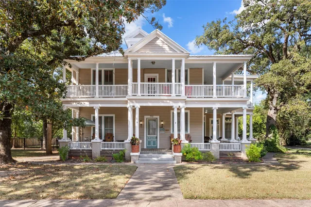$450,000 | 712 Lamar Avenue, Crockett, TX 75835
