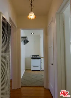 $2,400 | Reservoir Street, Los Angeles, CA 90026