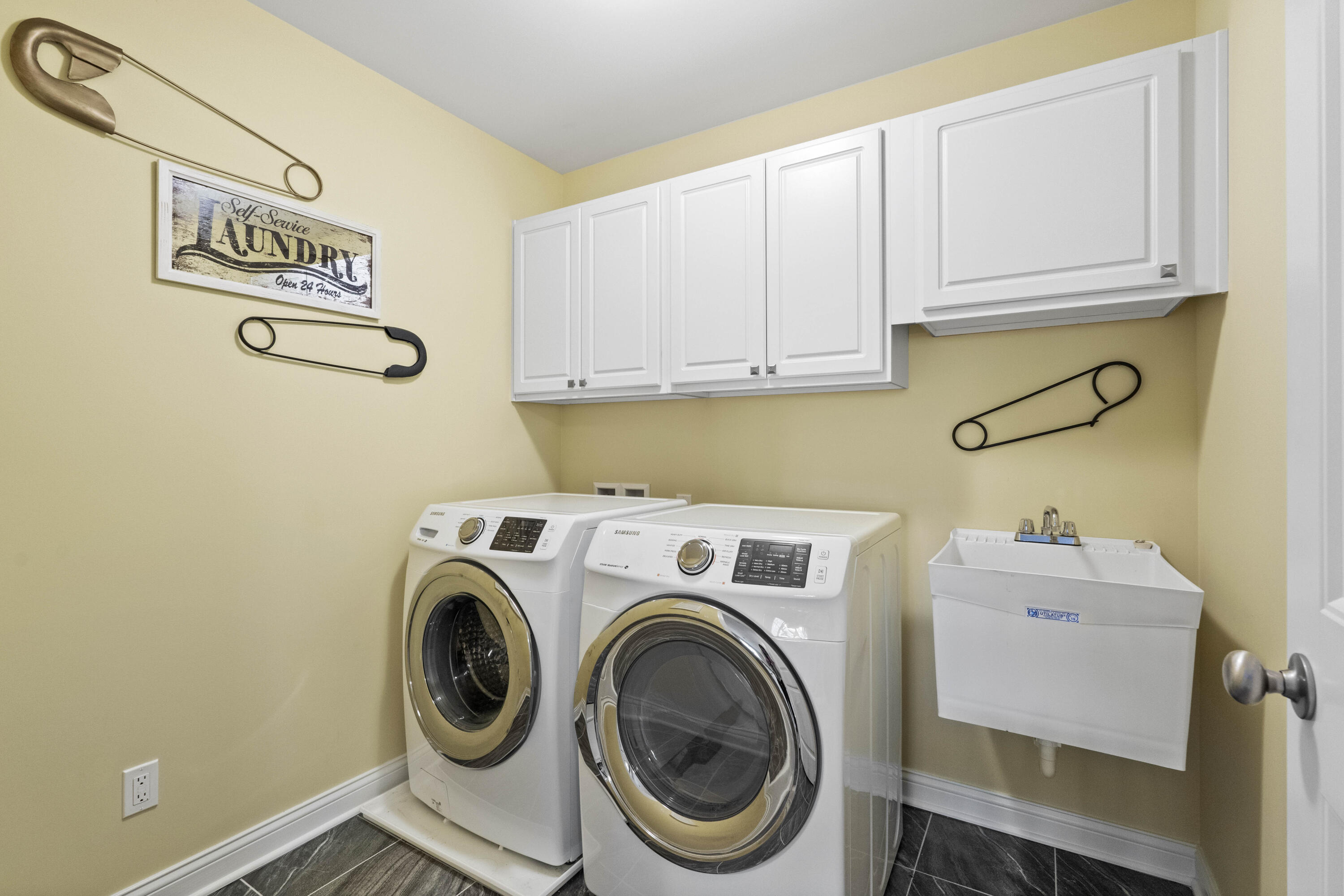 619 Lake Street Crown Point, IN 46307 - Photo 20 of 28 3000x2001