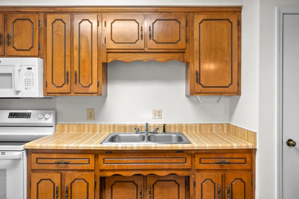 $720 | 100 Laurel Cove Drive, Unit 16, Hopkinsville, KY 42240