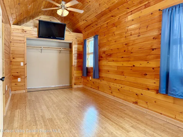 a view of a storage & utility room