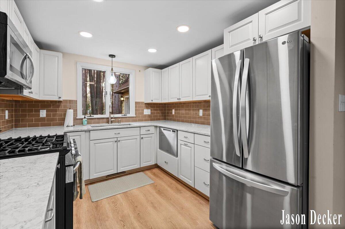 15594 Ritchie Avenue Northeast Cedar Springs, MI 49319 - Photo 10 of 32 48-INTERIOR 07A