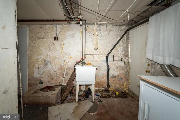 $99,000 | 2105 Whittier Avenue, Baltimore, MD 21217