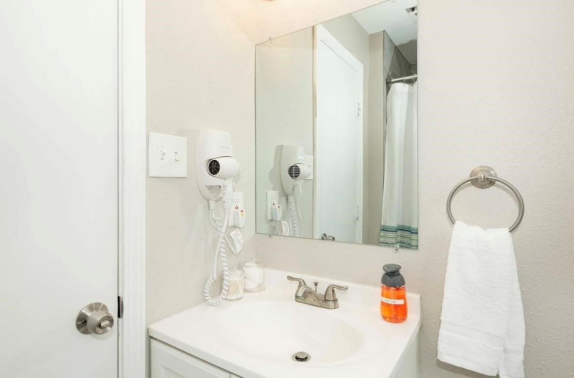 1407 East 35th Street Houston, TX 77022 - Photo 23 of 25
