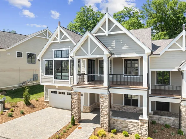 $849,000 | 5960 Woodland Lane, Cincinnati, OH 45227