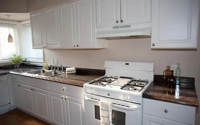 $2,000 | 14255 Cavell Street, Livonia, MI 48154