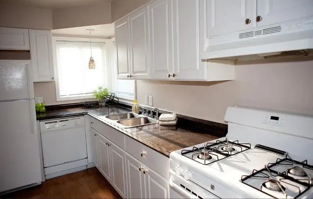 $2,000 | 14255 Cavell Street, Livonia, MI 48154