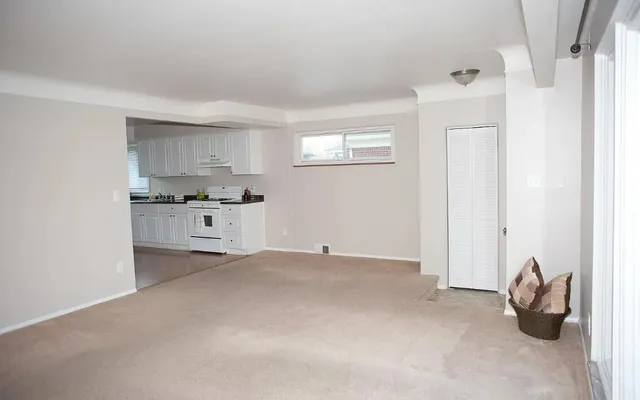 $2,000 | 14255 Cavell Street, Livonia, MI 48154